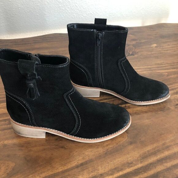 NIB Crevo Linley Black Suede Distressed Booties - Picture 6 of 10